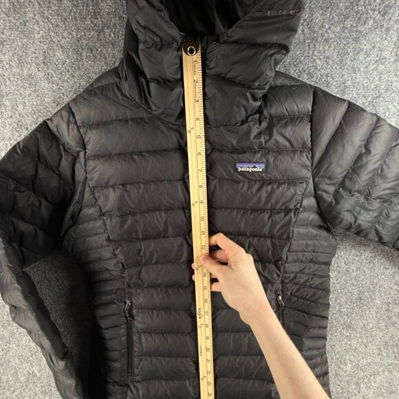 Women's Black Quilted Jacket - Picture 4 of 16